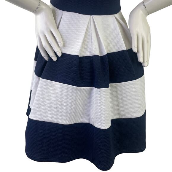 Fashion Magazine Vntg 80s Sleeveless Mini Dress Navy White Scoop Neck Fit Flare - Picture 8 of 14